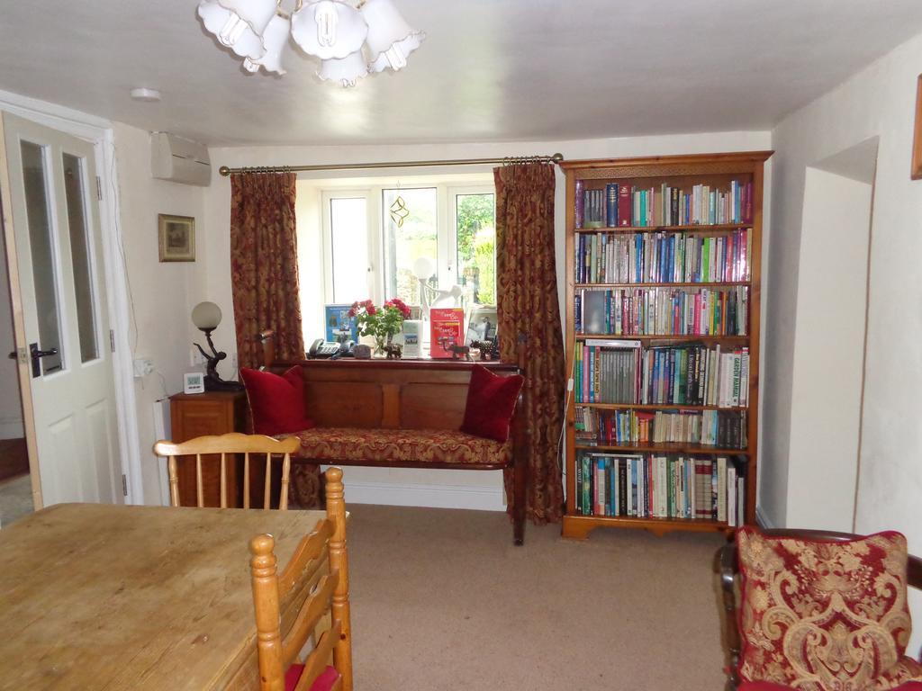 Lodge House B&B Buckland St Mary Экстерьер фото